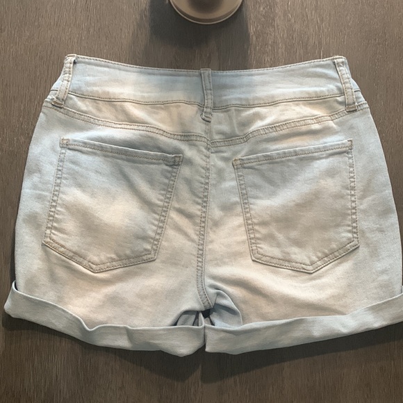 So Light Wash Blue Distressed Cuffed Midi Jean Shorts - Picture 2 of 10